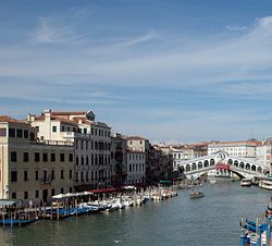 Stays in Italian art Cities